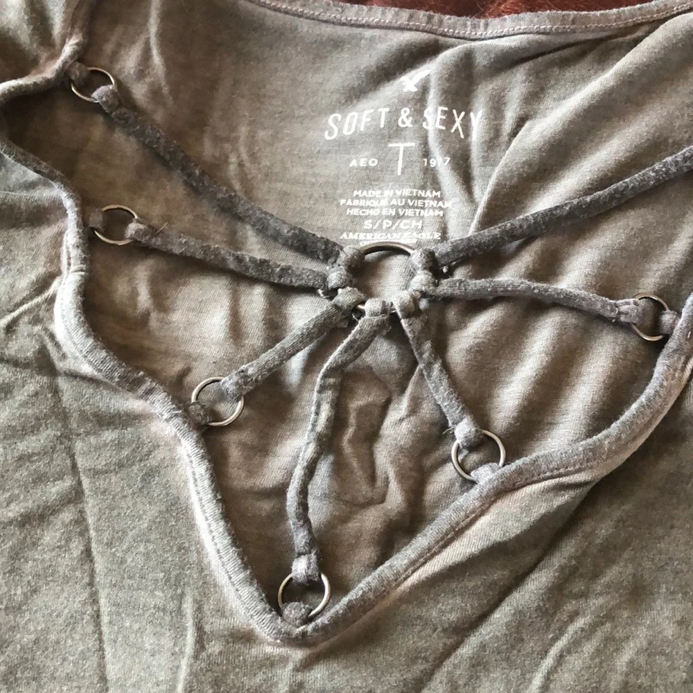 AEO Top - Picture 3 of 4